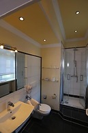 CAREA Schlosshotel Domäne Walberberg