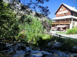 Auberge Du Pont De L'Alp