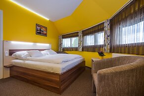 Hotel Mayer Alsoörs