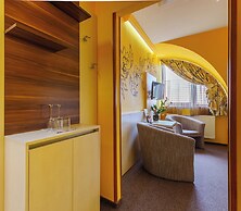 Hotel Mayer Alsoörs