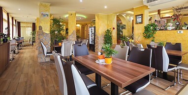 Hotel Mayer Alsoörs