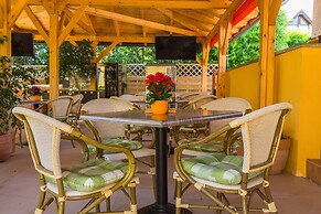 Hotel Mayer Alsoörs