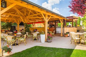 Hotel Mayer Alsoörs