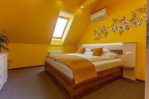 Hotel Mayer Alsoörs