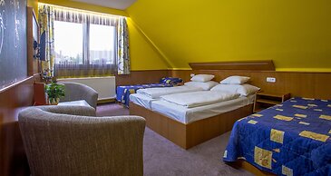 Hotel Mayer Alsoörs