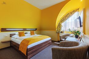 Hotel Mayer Alsoörs