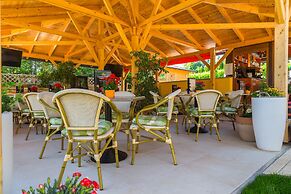 Hotel Mayer Alsoörs