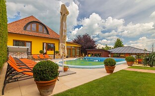 Hotel Mayer Alsoörs