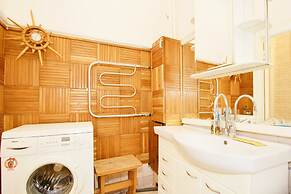 LUXKV Apartment on Nikolayeva