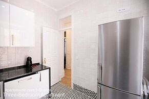 Akicity Lisboa In III