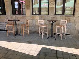 Flora hotel apartments