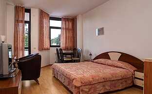 Flora hotel apartments