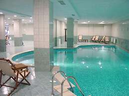 Flora hotel apartments