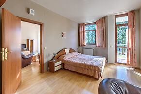 Flora hotel apartments