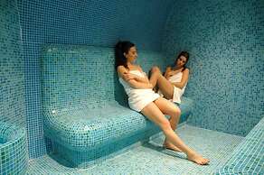 Flora hotel apartments