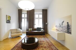 Ekoidea - Station Apartments