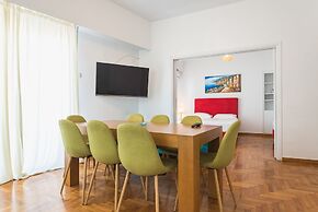 Super Paradise Apartments