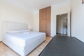 Super Paradise Apartments