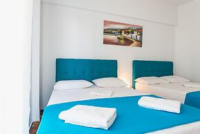 Super Paradise Apartments