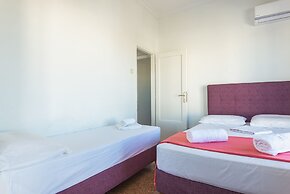 Super Paradise Apartments