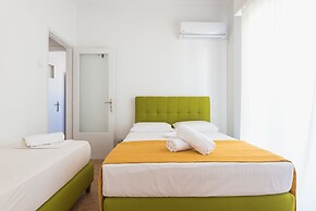 Super Paradise Apartments