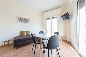 Super Paradise Apartments