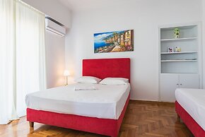 Super Paradise Apartments