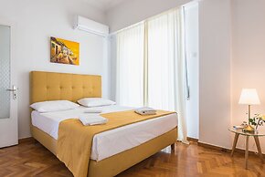 Super Paradise Apartments