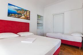 Super Paradise Apartments