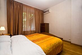 Kvart Boutique Smolenskaya