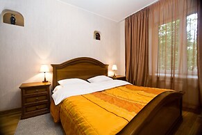 Kvart Boutique Smolenskaya