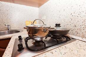 Kvart Boutique Smolenskaya