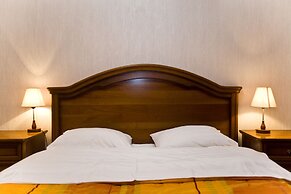 Kvart Boutique Smolenskaya