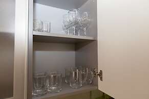 Kvart Boutique Smolenskaya