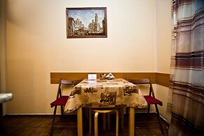 Kvart Boutique Smolenskaya