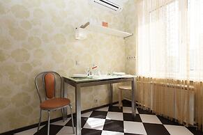 Kvart Boutique Smolenskaya