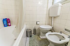 Victoria Queens Paradise Apartments