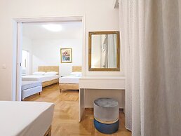 Victoria Grand Palace Apartments