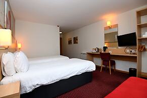 Meadow Farm, Redditch by Marstons Inns