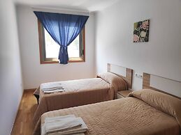 Apartamentos Ares 3000