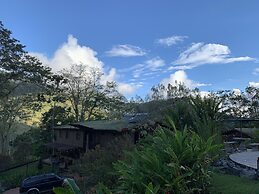 Hotel de Montaña El Pelicano