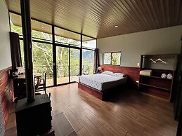 Hotel de Montaña El Pelicano