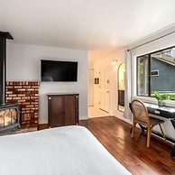 Agate Cove Inn