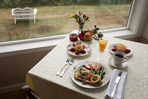 Agate Cove Inn