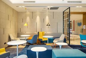 Holiday Inn Express Shaoxing Paojiang by IHG