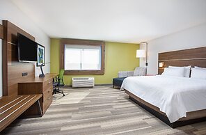 Holiday Inn Express & Suites Lexington W - Versailles by IHG