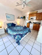 Southwinds Inn by The Gold Nests