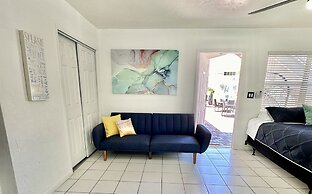 Southwinds Inn by The Gold Nests