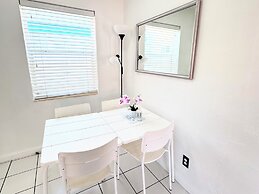 Southwinds Inn by The Gold Nests