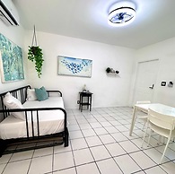 Southwinds Inn by The Gold Nests